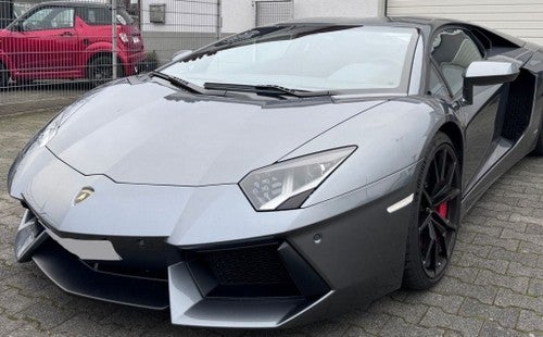 LAMBORGHINI Aventador LP700-4