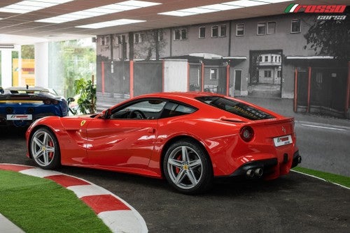 FERRARI F12berlinetta 