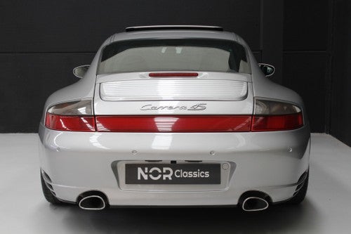 PORSCHE 911 Carrera 4 S