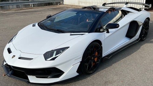 LAMBORGHINI Aventador Roadster SVJ