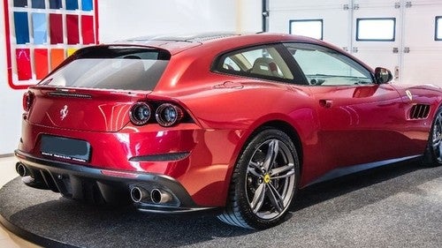 FERRARI GTC 4Lusso V12