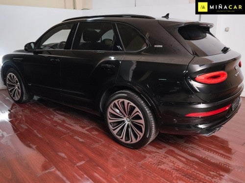 BENTLEY Bentayga V8