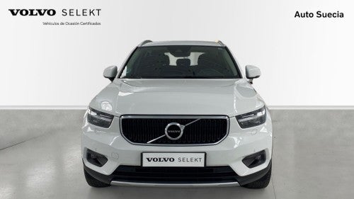 VOLVO XC40 T3 Momentum Pro