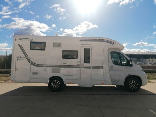 AUTOCARAVANA GIOTTILINE SIENA 385 PRIVILEGE 5 PLAZAS