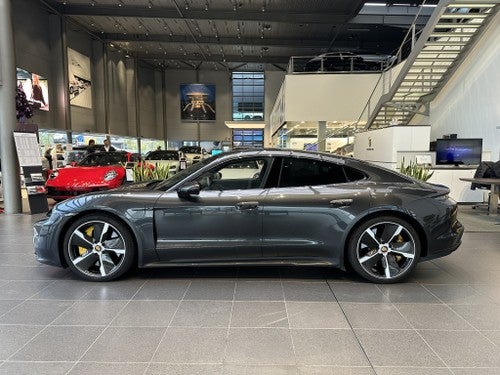 PORSCHE Taycan Turbo S