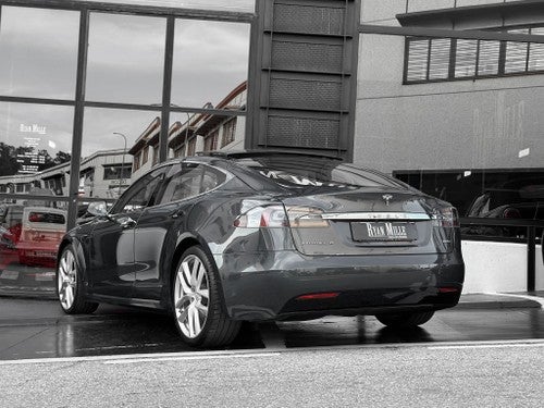 TESLA Model S 100D