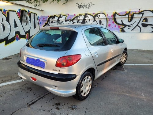 PEUGEOT 206 1.4 X-Line