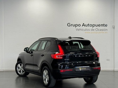 Volvo XC-40 BASIS