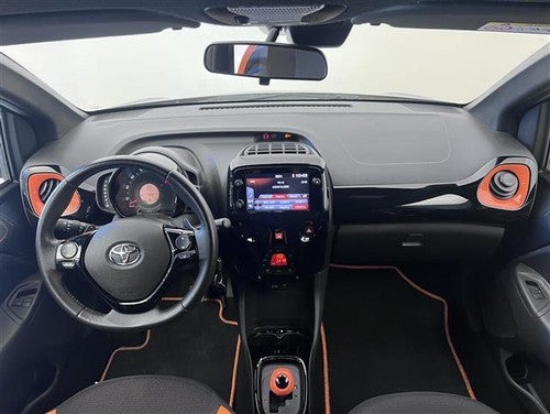 TOYOTA Aygo 70 x-play x-shift