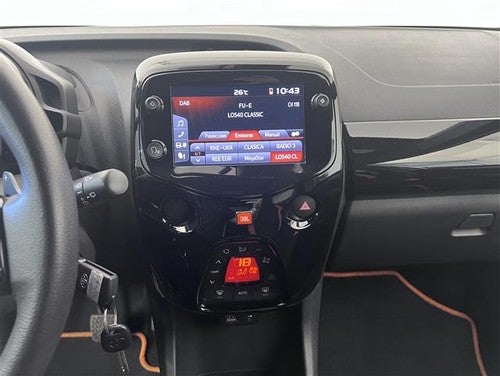 TOYOTA Aygo 70 x-play x-shift