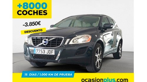 VOLVO XC60 T5 Momentum Aut. 245