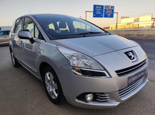 PEUGEOT 5008 1.6HDI FAP Active 110