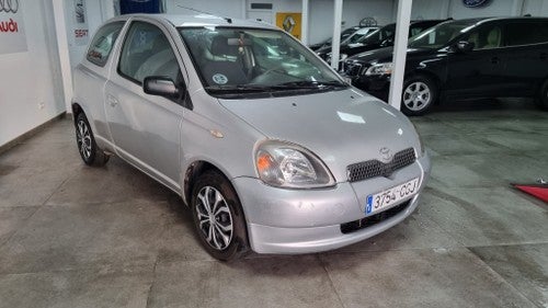 TOYOTA Yaris 1.0 T2