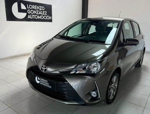 TOYOTA Yaris Pequeño  Manual de 5 Puertas