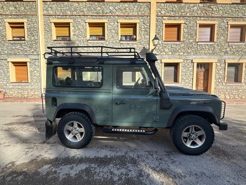 LAND-ROVER Defender 90 SW SE