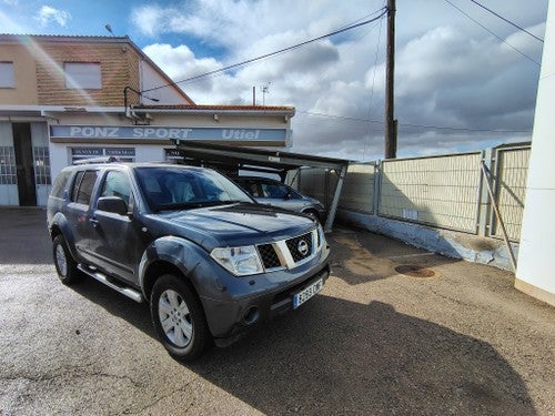 NISSAN Pathfinder 2.5dCi LE