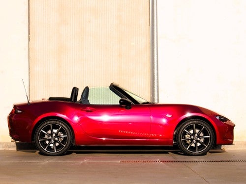 MAZDA MX-5 ST 2.0 Skyactiv-G i-Stop i-Eloop Zenith Sport