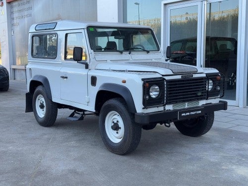 LAND-ROVER Defender 90 2.5Td5 SW SE