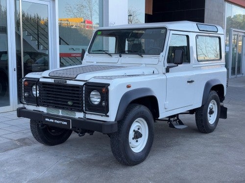 LAND-ROVER Defender 90 2.5Td5 SW SE