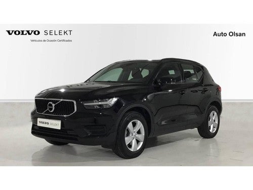 VOLVO XC40 T2 Momentum Core