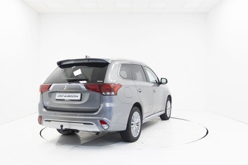 MITSUBISHI Outlander PHEV Kaiteki+ 4WD