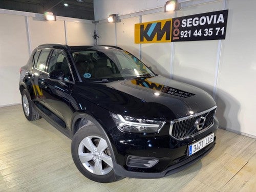 VOLVO XC40 T2 Momentum