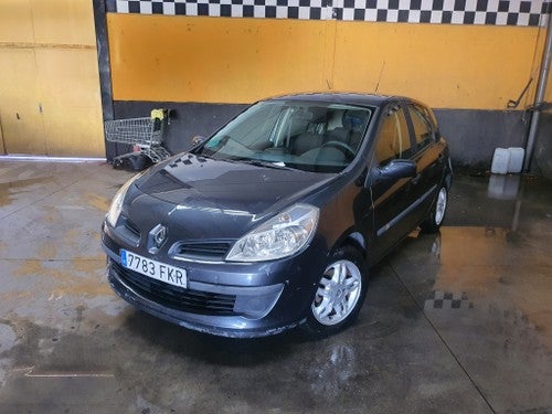 RENAULT Clio 1.2 16v Authentique