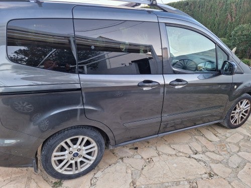 FORD Tourneo Courier 1.0 Ecoboost Titanium