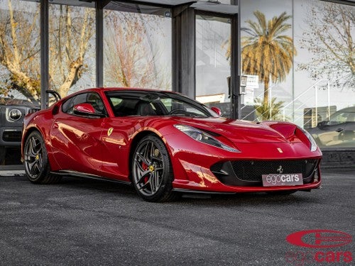 FERRARI 812 Superfast