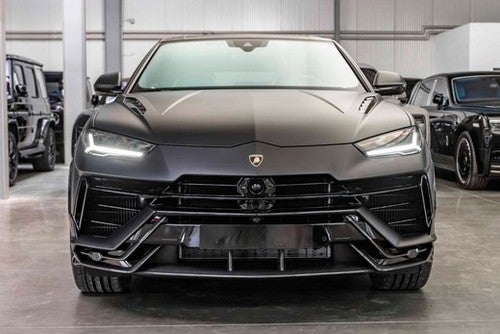 LAMBORGHINI Urus Performante