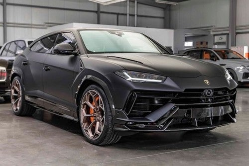 LAMBORGHINI Urus Performante