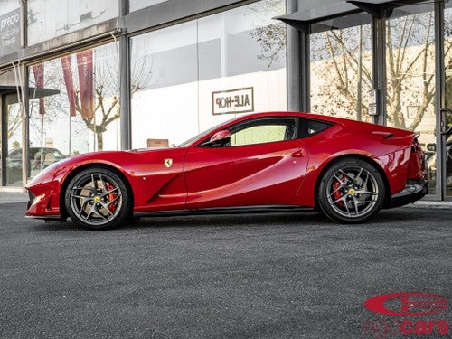 FERRARI 812 Superfast