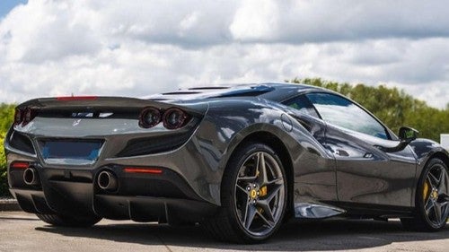 FERRARI F8 Tributo 