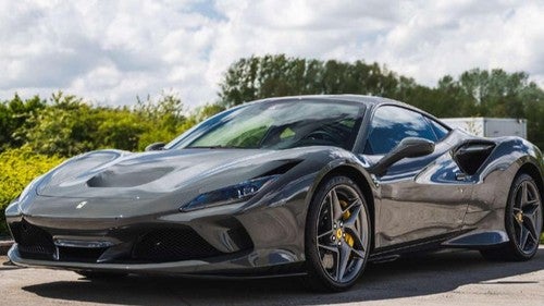 FERRARI F8 Tributo 