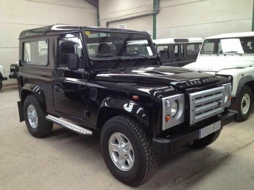 LAND-ROVER Defender 90 SW E