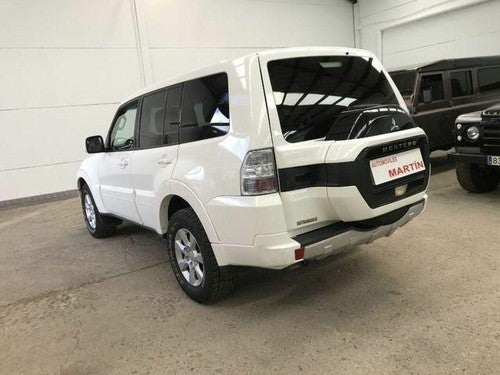 Mitsubishi Montero Montero 3.2DI-D Spirit 5AT 190