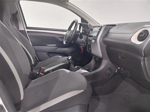 TOYOTA Aygo 70 x-play