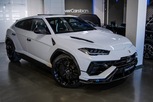 LAMBORGHINI Urus Performante