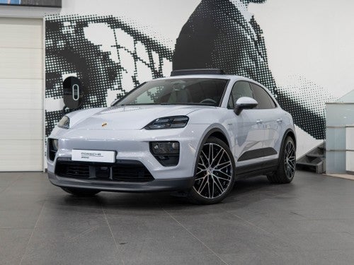 PORSCHE Macan 4