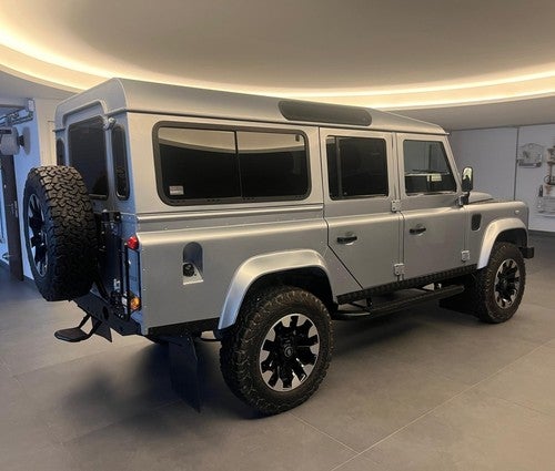 LAND-ROVER Defender 110 SW SE