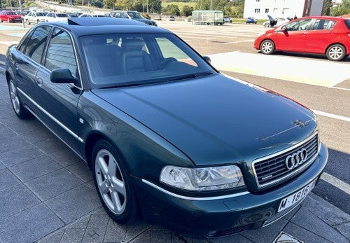 AUDI A8 3.7 quattro Tiptronic