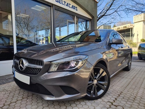 MERCEDES-BENZ Clase CLA 200d AMG Line