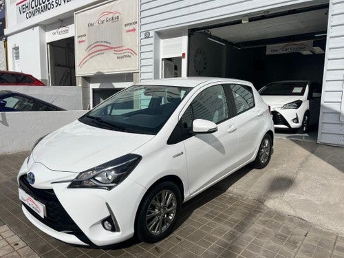 TOYOTA Yaris 100H 1.5 Active