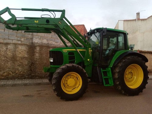 John Deere 6630 