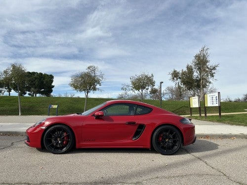 PORSCHE Cayman GTS 4.0