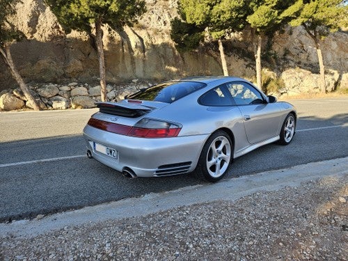 PORSCHE 911 Carrera 4 S