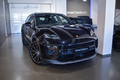 PORSCHE Macan 4