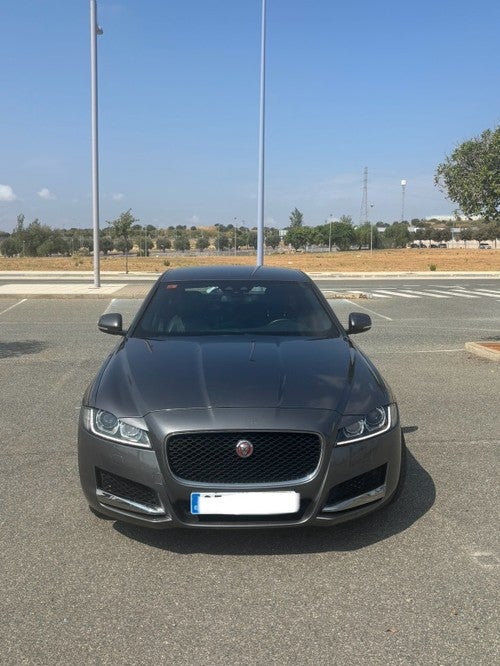 JAGUAR XF 2.0i4D Prestige Aut. 180