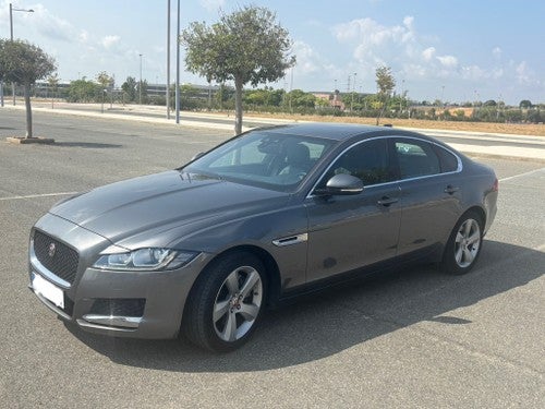 JAGUAR XF 2.0i4D Prestige Aut. 180