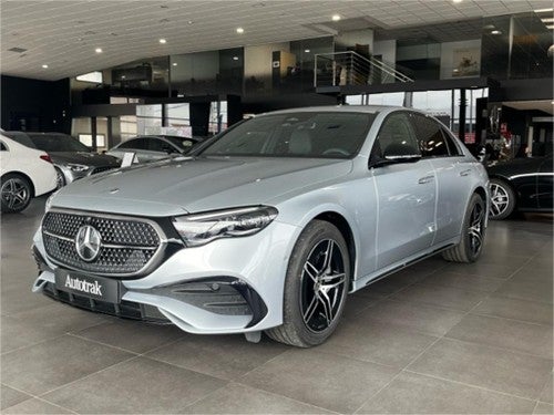 MERCEDES-BENZ Clase E 300 con tecnología hibrida EQ